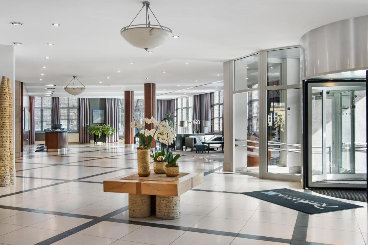 Radisson Blu Hotel Вроцлав Экстерьер фото The lobby of the hotel